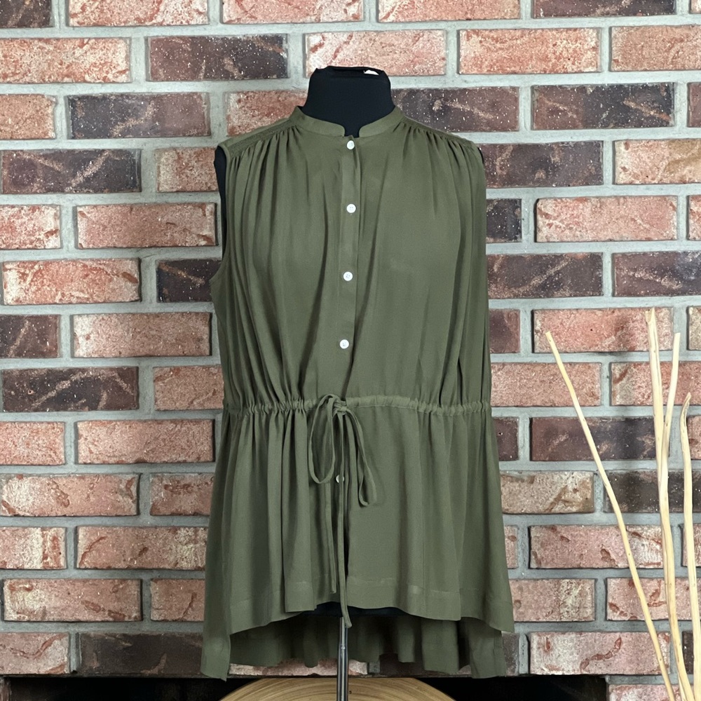 Banana Republic Sleeveless Top
